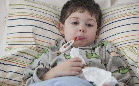 按摩搓脚能退烧 发烧时最好这些事