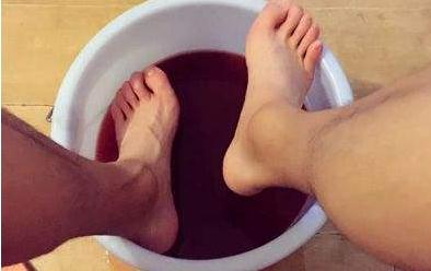 男人冬季泡脚可以补肾 这些禁忌要小心