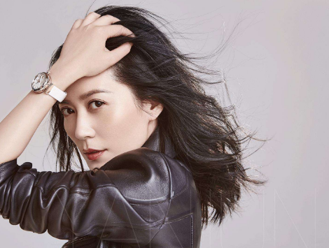 冻龄女神俞飞鸿雪中嬉戏 女性抗衰老就吃它！