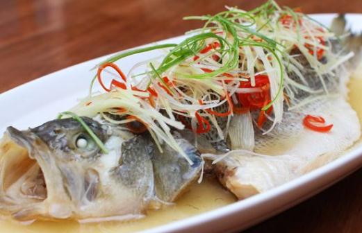 清蒸鲈鱼的做法大全