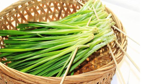 吃什么治疗弱精症&nbsp;韭菜鲑鱼是首选