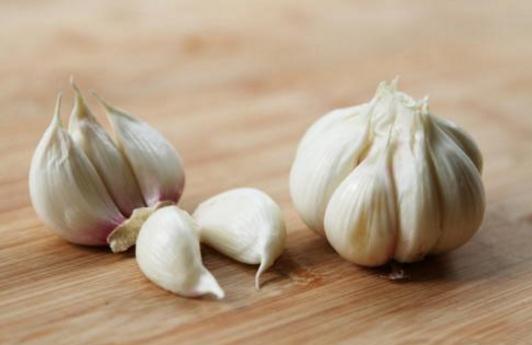 吃大蒜有的好处 哪些人不适合吃大蒜