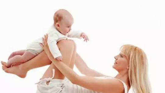 产后屁股变大怎么办？教你几个修复骨盆的方法