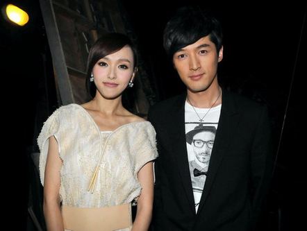 友谊长存！唐嫣上海话祝老乡胡歌生日快乐