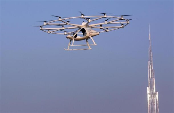 “打飞的”梦想成真！迪拜全球首测载客无人机