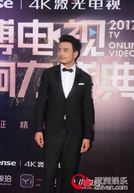 吴昕杨烁获得年度人气艺人 杨紫邓伦获年度突破艺人