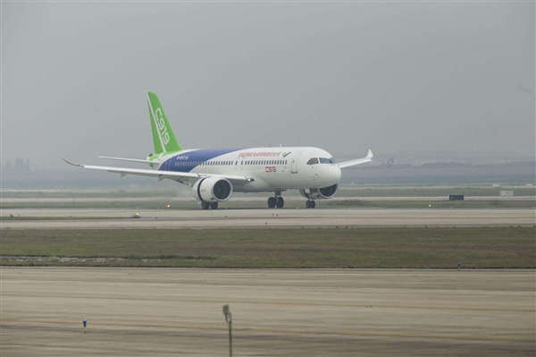 国产大客机C919第二次试飞！