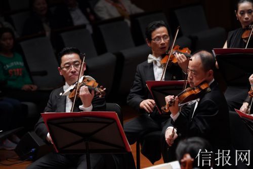 全球华人乐团昨晚震撼大剧院