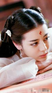 三生三世桃花妆！杨幂和迪丽热巴绝美妆容的秘密是少女红唇膏