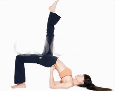 8个简单瑜伽动作 教你消灭小腹婆