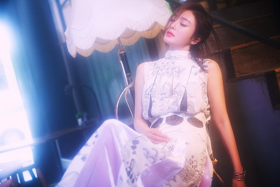 秦岚意识流文艺大片曝光 尽显怀旧复古朦胧美