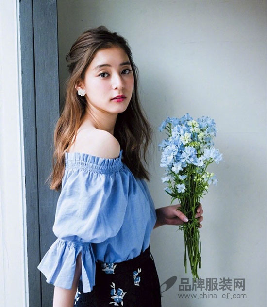 日本人气女星新木优子时尚街拍