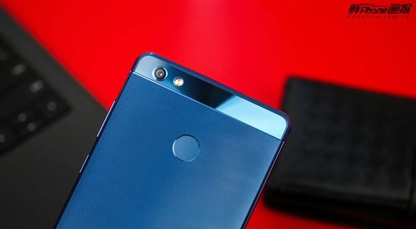 金立大金钢2图赏：全面屏/5千毫安大电池