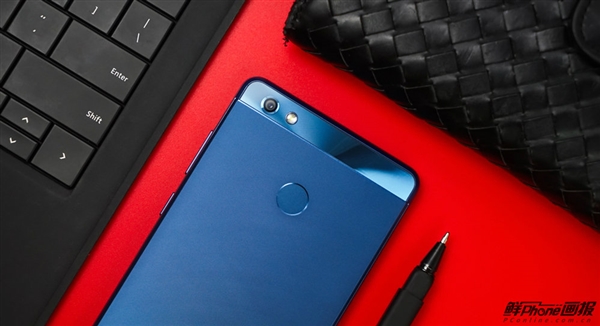 金立大金钢2图赏：全面屏/5千毫安大电池