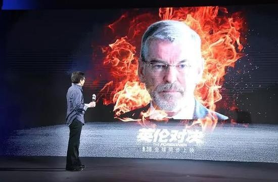 重返好莱坞&nbsp;《英伦对决》中成龙演绎不一样的自己