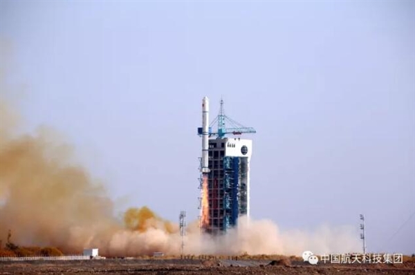 中华神箭归来!长二丙火箭成功发射一箭三星