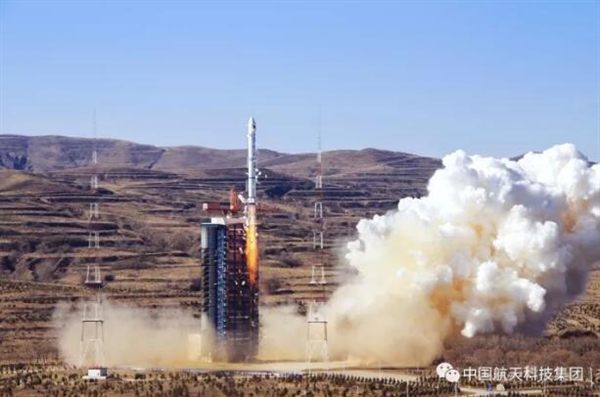 中华神箭归来!长二丙火箭成功发射一箭三星