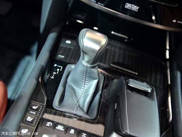 17款雷克萨斯LX570的越野装备全新升级