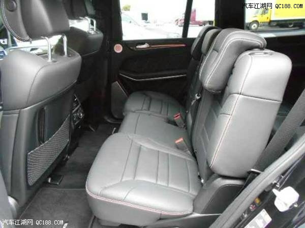 奔驰GLS63双涡轮增压5.5L AMG V8发动机