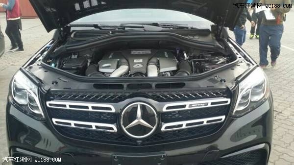 奔驰GLS63双涡轮增压5.5L AMG V8发动机
