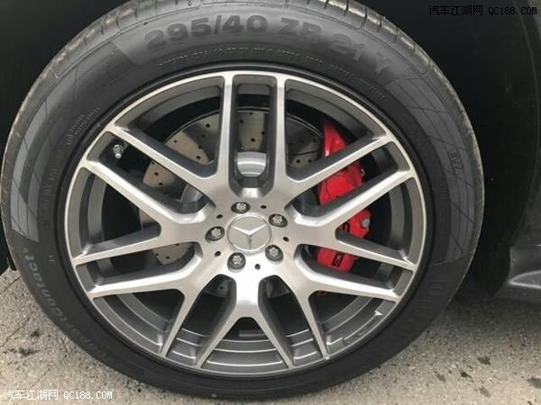 奔驰GLS63双涡轮增压5.5L AMG V8发动机