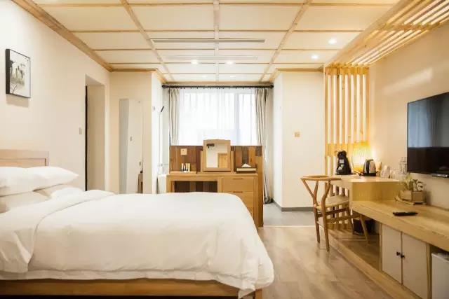 十一黄金周赏秋行 山间民宿意正浓