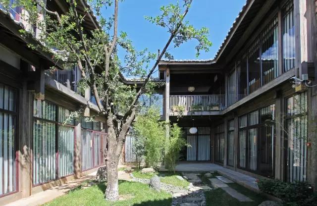 十一黄金周赏秋行 山间民宿意正浓