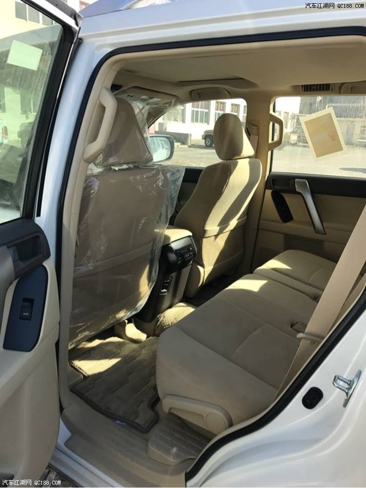 新款丰田霸道2700普拉多进口配置试驾