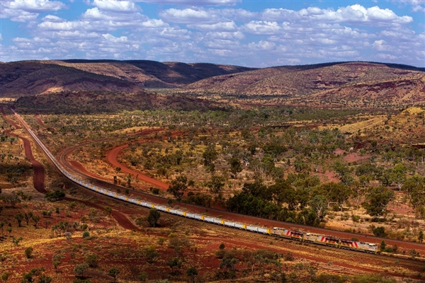 历史首次！无人驾驶火车在澳大利亚完成旅行