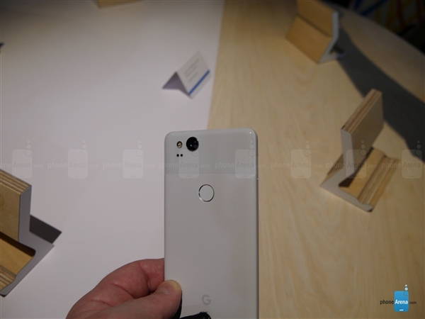 是否有爱？谷歌新太子Pixel 2、Pixel 2 XL上手图赏