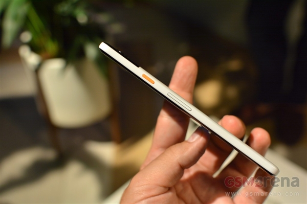 是否有爱？谷歌新太子Pixel 2、Pixel 2 XL上手图赏