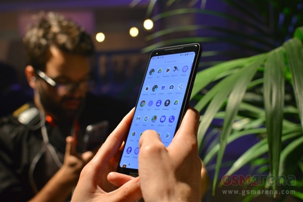 是否有爱？谷歌新太子Pixel 2、Pixel 2 XL上手图赏