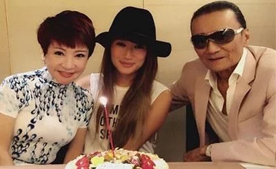 谢婷婷，私生活糜乱！一年7男友