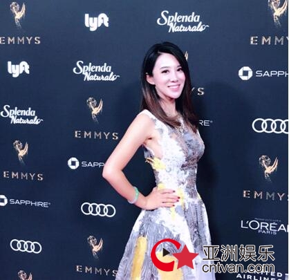 灰姑娘在美国影艺界的华丽转身