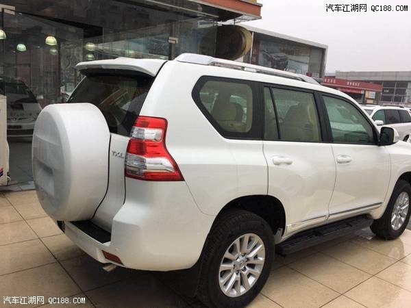2017款丰田霸道4000进口现车到店实拍