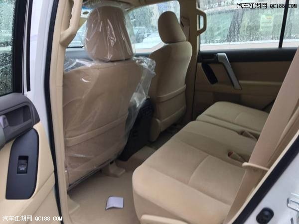 2017款丰田霸道4000进口现车到店实拍