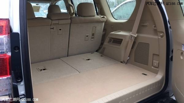 2017款丰田霸道4000进口现车到店实拍