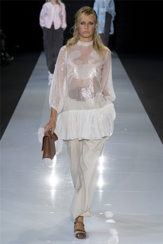 Emporio Armani 也会玩童趣 2018春夏系列