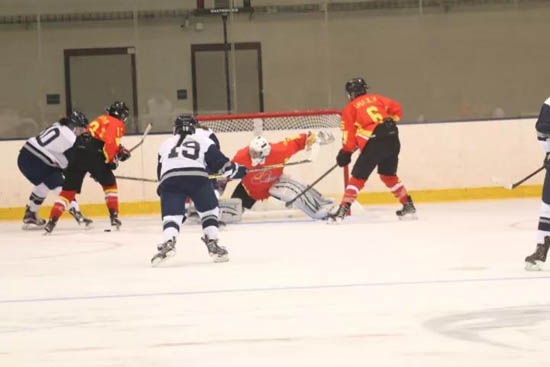 热身赛8-2大胜老鹰队&nbsp;中国女冰展现超强实力