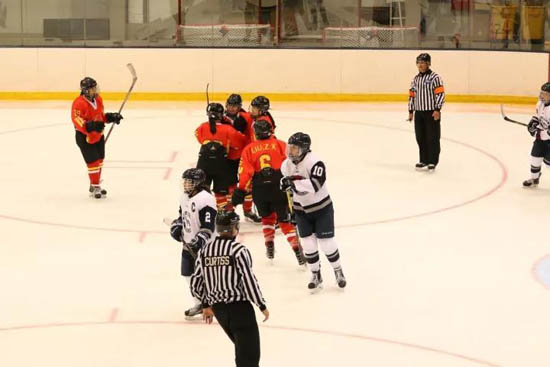 热身赛8-2大胜老鹰队&nbsp;中国女冰展现超强实力