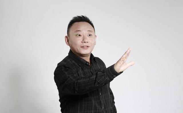 一句“我骄傲”火遍全国，参加12次春晚被称“春晚钉子户”