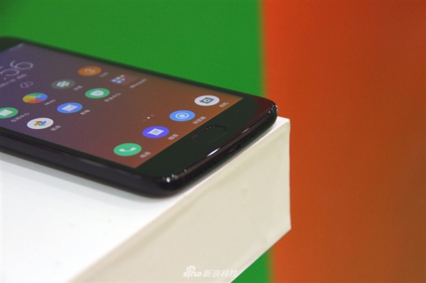 1599元！Moto青柚图赏：Home键是这样