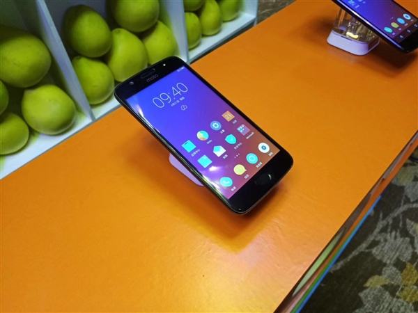 1599元！Moto青柚发布：1080P屏+4GB内存