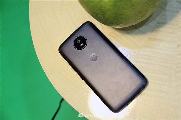 1599元！Moto青柚图赏：Home键是这样