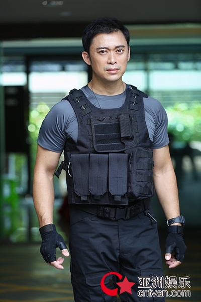 樊少皇泰国拍新戏 “文艺”“硬汉”自由切换