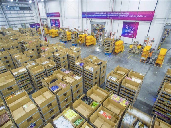 菜鸟超级机器人旗舰仓上线：无人作业 日发货超百万件