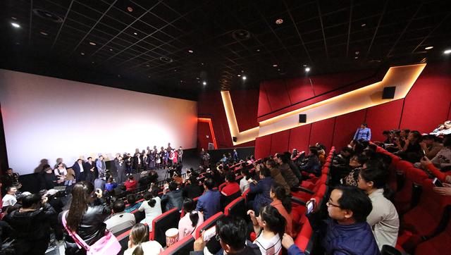 电影《你若安好》主创团队香河举办见面会，与千余人互动观影