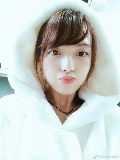 中国女留学生成日本大学校花&nbsp;艾芊芊背景资料曝光私照开扒