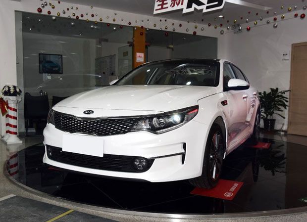 东风悦达起亚K5 2.0L自动十五周年特别版上市 售18.08万