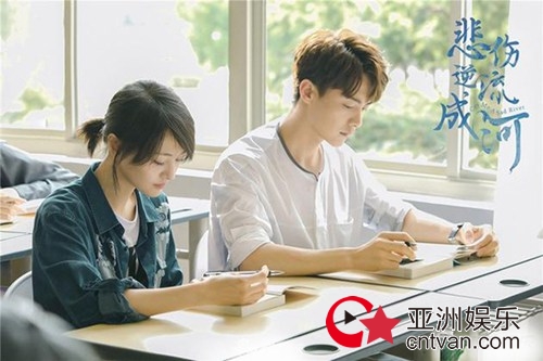 郑爽恭喜马天宇杀青 江铠同打郑爽的照片是真的吗?